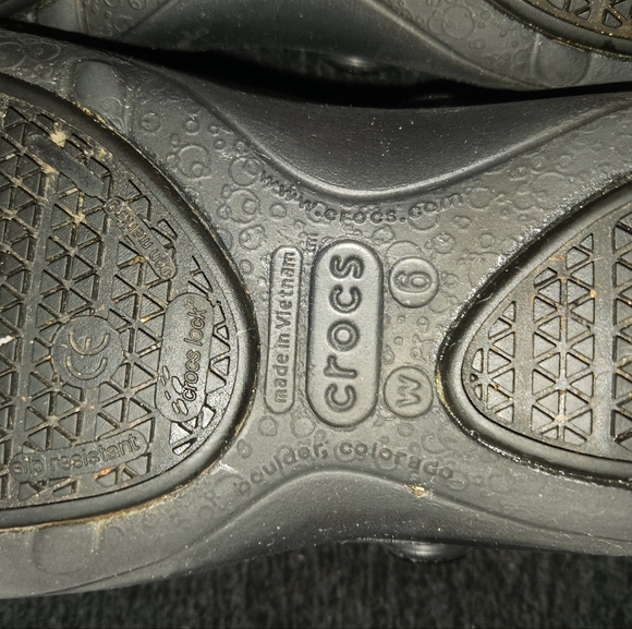 Ladies Crocs - Picture 6 of 6